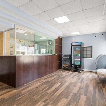 همبل Travel Inn & Suites المظهر الخارجي الصورة