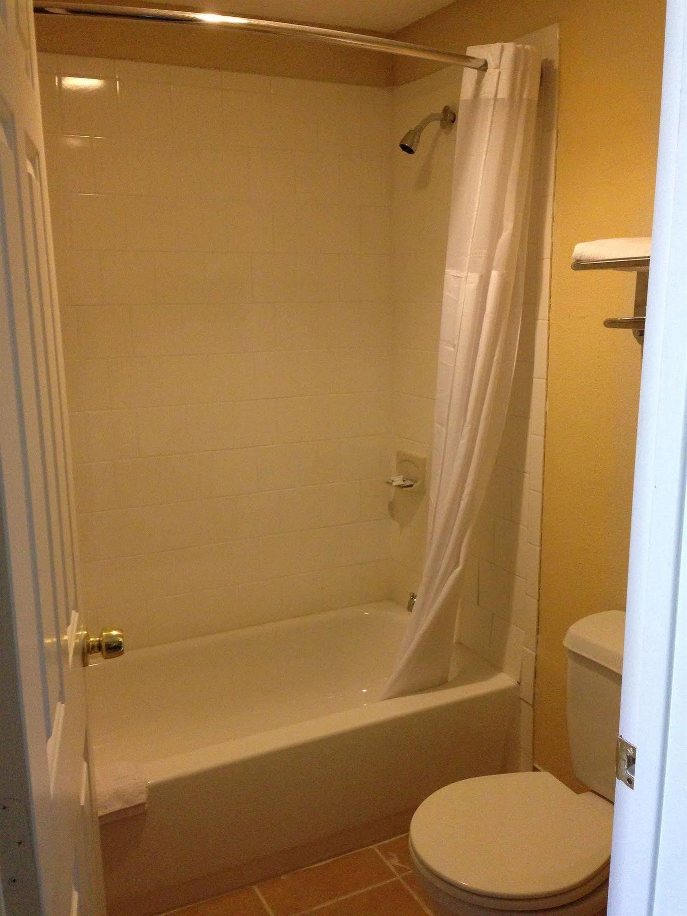همبل Travel Inn & Suites المظهر الخارجي الصورة